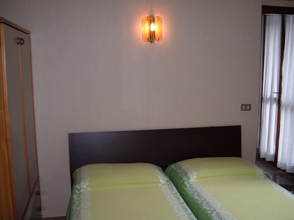 Albergo Luca Ivrea Esterno foto