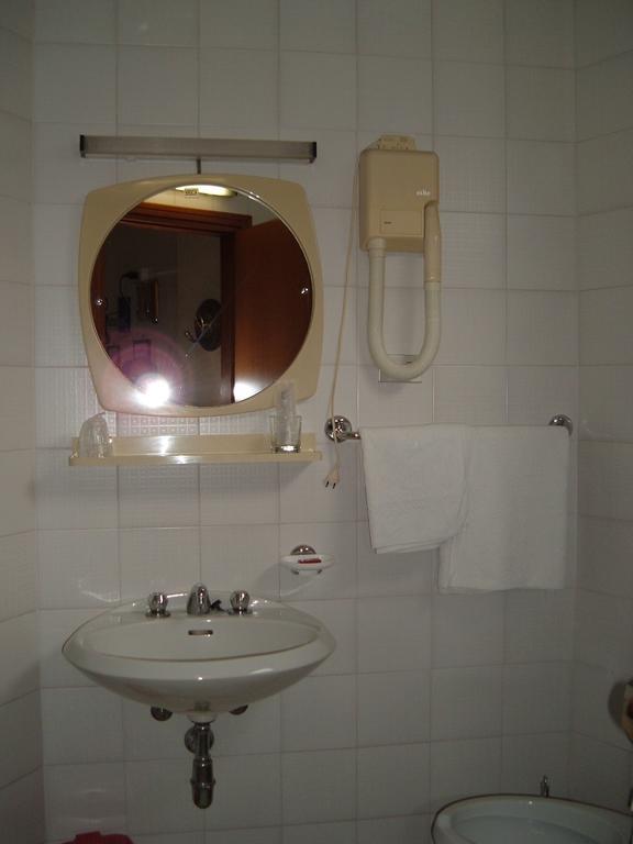 Albergo Luca Ivrea Esterno foto