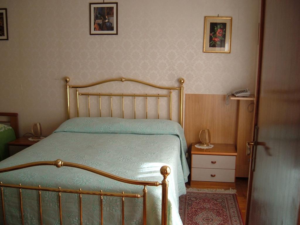 Albergo Luca Ivrea Esterno foto