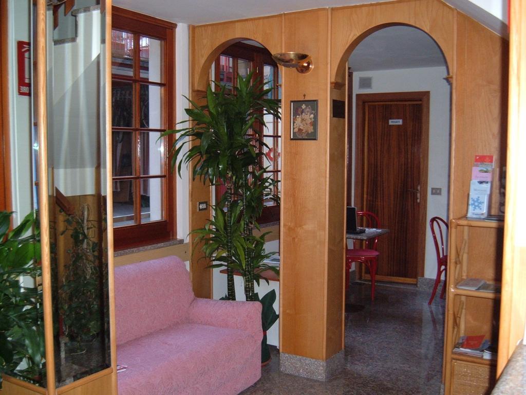 Albergo Luca Ivrea Esterno foto